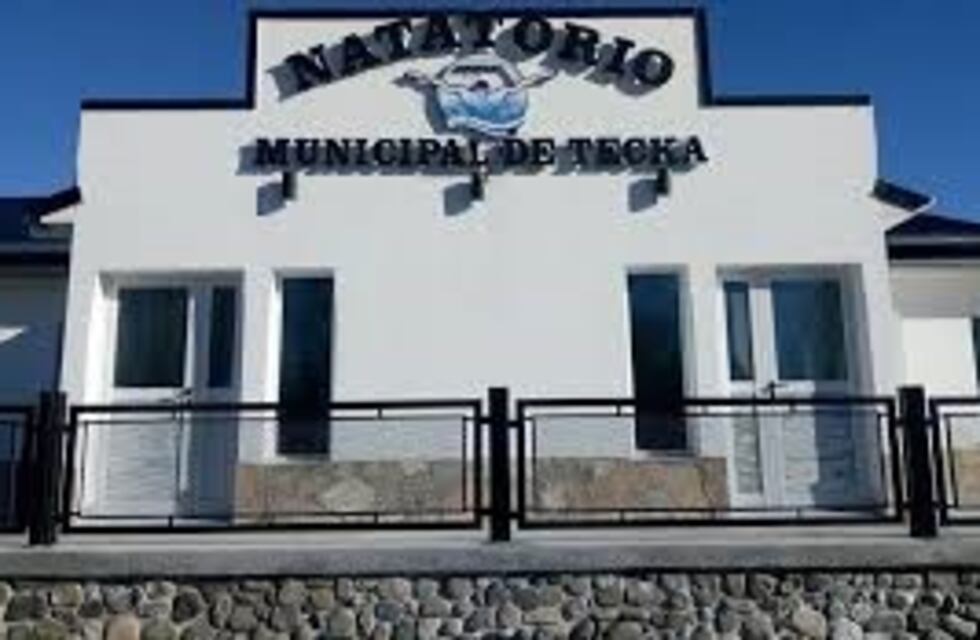 Comienzan las clases de natación en la Escuela Municipal de Tecka