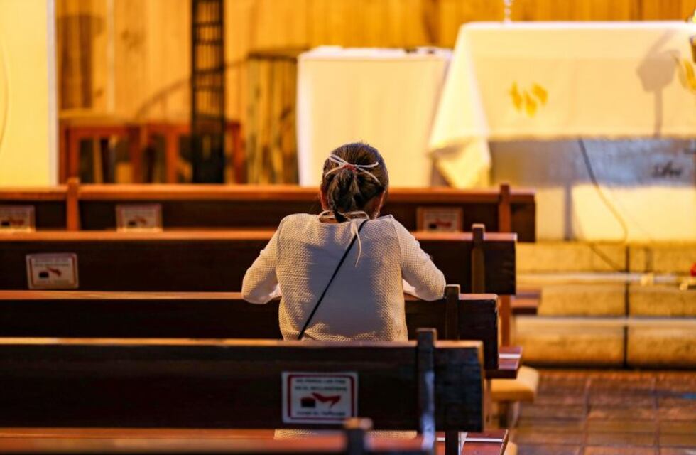 Habilitan actividades religiosas individuales en templos