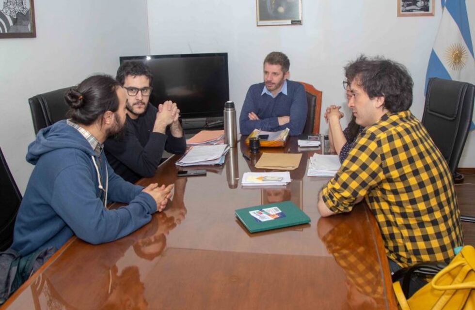 El gobierno provincial destinó un aporte económico para documental sobre la vida en Puerto Almanza