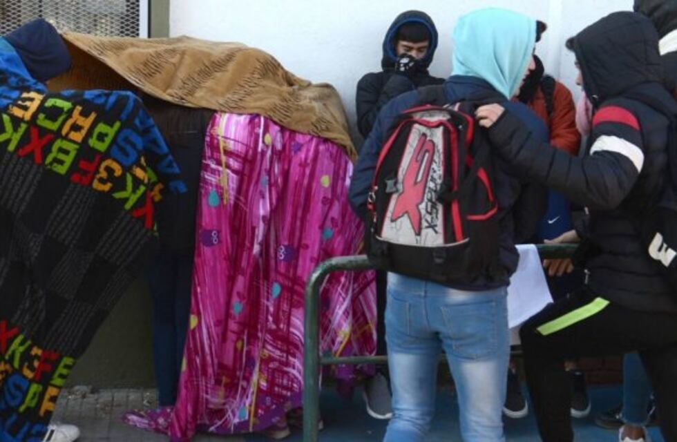 Después del feriado vuelven los "frazadazos" de los estudiantes platenses