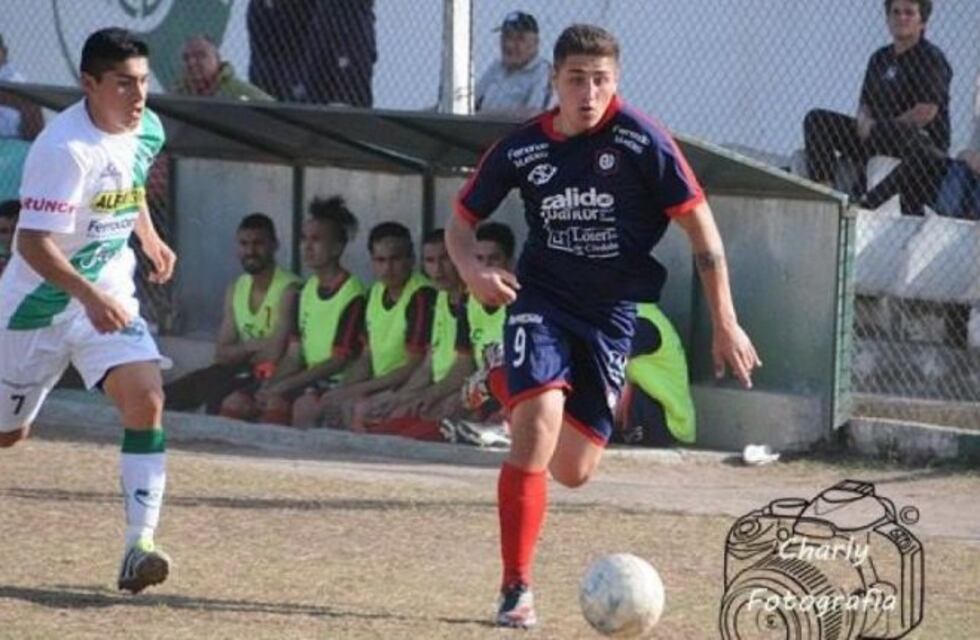 Le dieron 15 fechas de suspensión al hijo de Olave