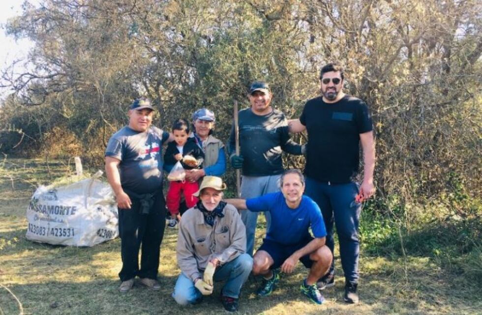 Concejales y activistas realizaron actividades de limpieza en el Monte Isleta Pozo de la Piedra