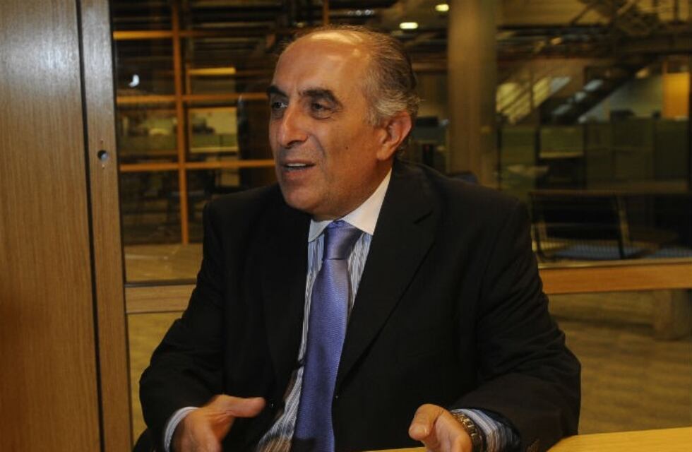 Detienen al exfiscal Luis Nazar por amenazar a su esposa con un arma