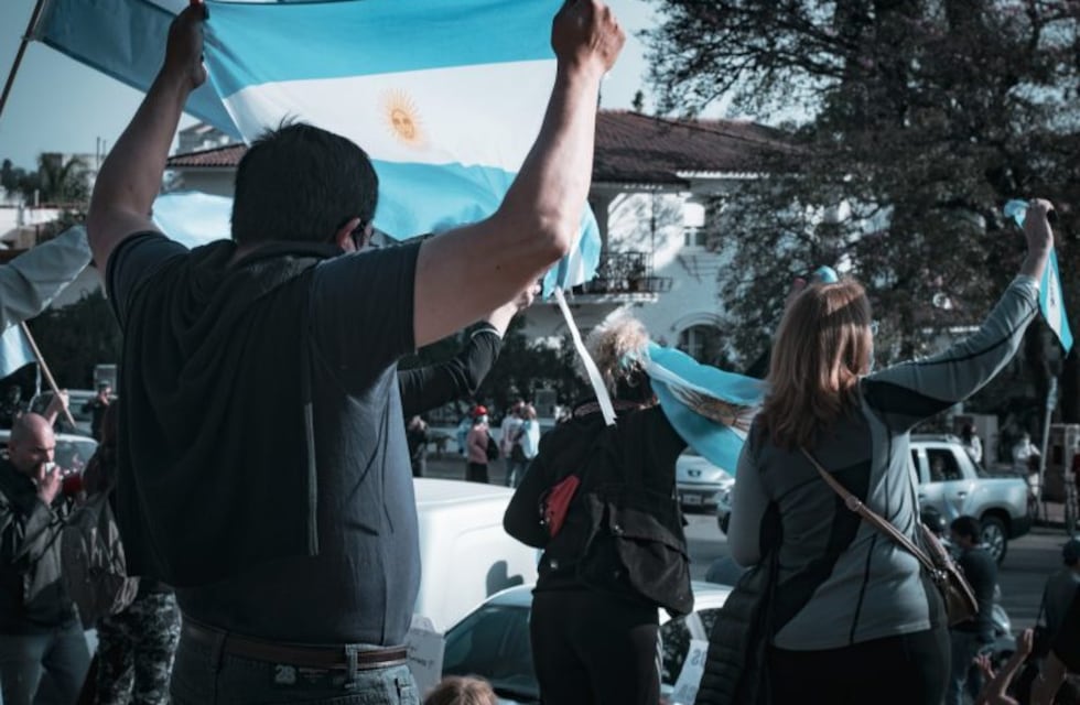 Detuvieron al hombre que agredió a periodistas durante la marcha anticuarentena