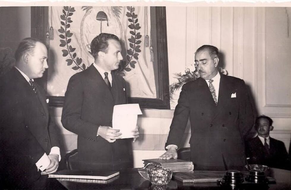 Un día como hoy se disponía la adopción del escudo de la provincia