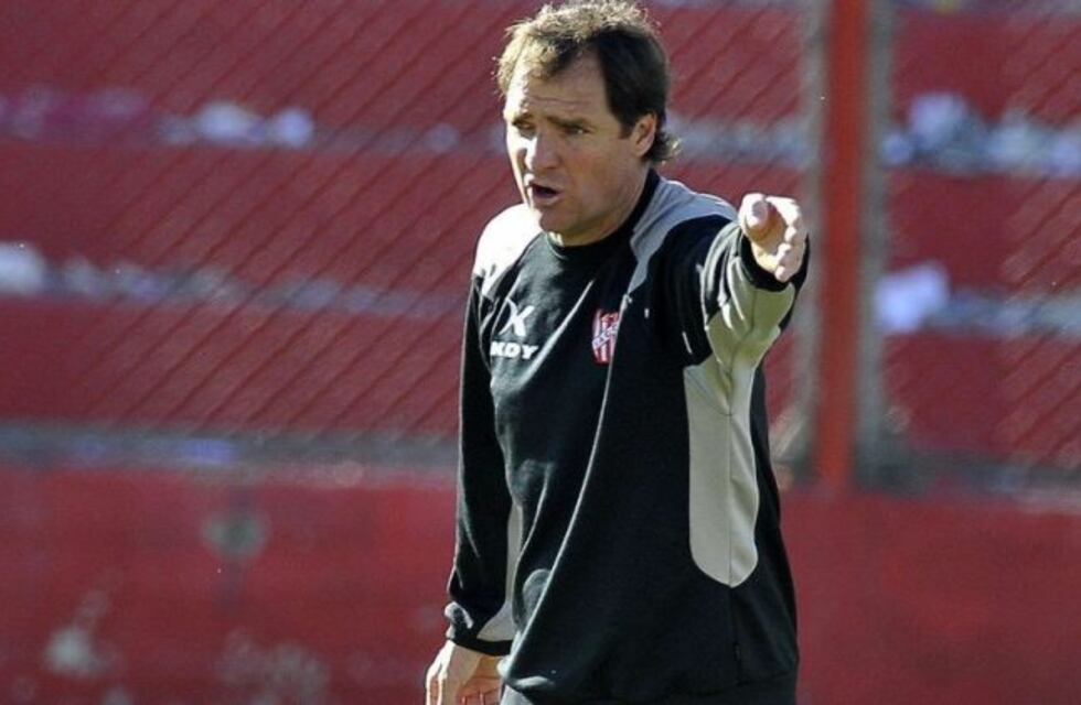 Franco y su continuidad en Instituto: el martes se reúne con los dirigentes