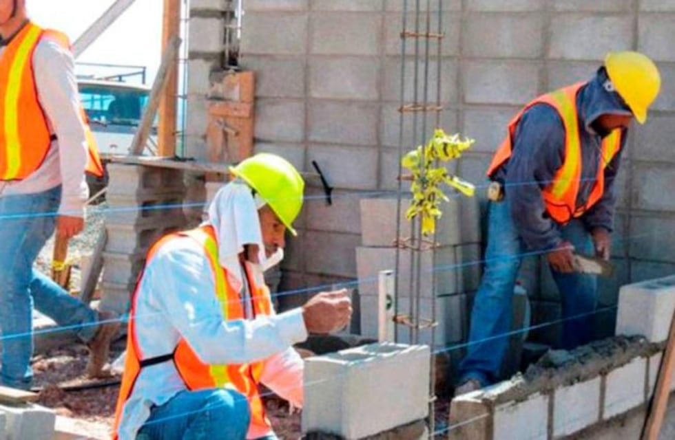 La CGT y la UIA prorrogan el acuerdo de suspensiones con reducción salarial