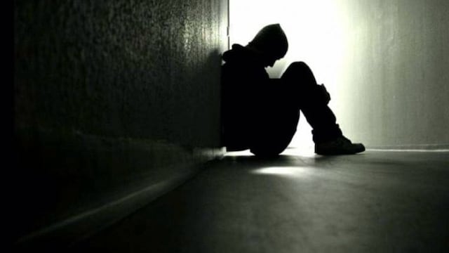 Cada año, cerca de 703.000 personas se quitan la vida y muchas más intentan hacerlo. Puede ocurrir a cualquier edad, y en 2019, fue la cuarta causa de defunción en el grupo etario de 15 a 29 años en todo el mundo.
