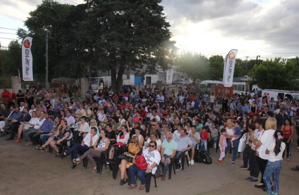 Se inauguró el centro para jóvenes de Carlos Paz