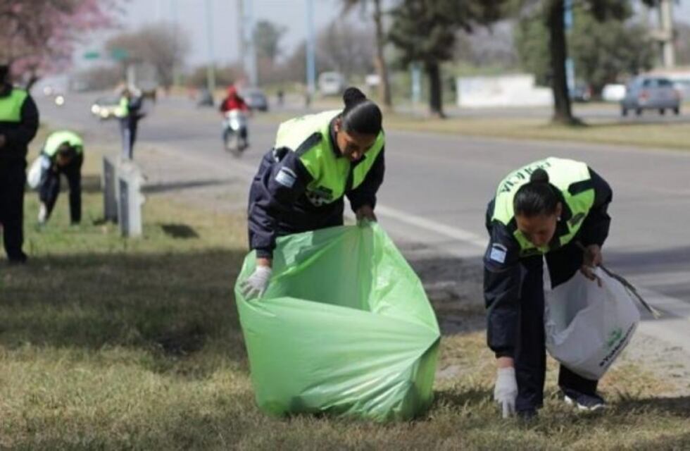 Continúa el operativo "Escuelas limpias" en Yerba Buena