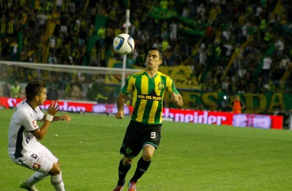 Canever pone la firma en Instituto