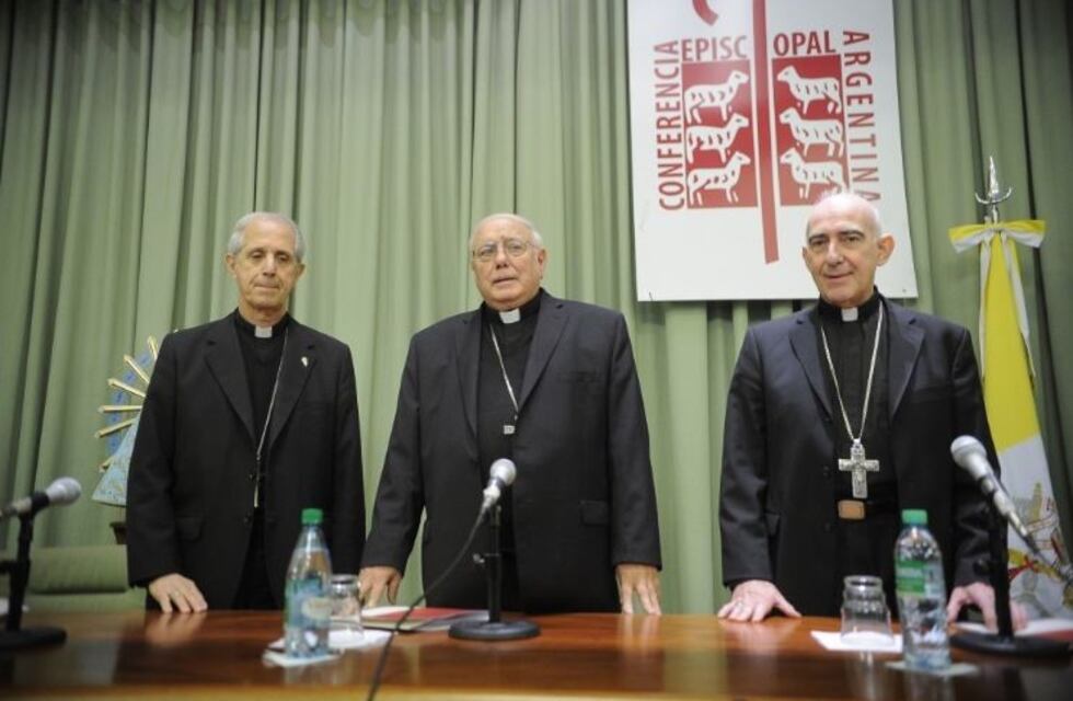 La Iglesia acordó el "reemplazo gradual" de los aportes del Estado