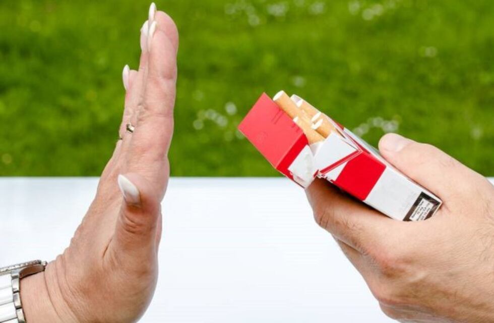 Buscan restringir el consumo de cigarrillos en plazas y parques de la ciudad de Salta