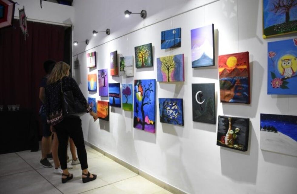 Casa de la Cultura: dejaron inaugurada la muestra artística 'Abril' en Tafí Viejo