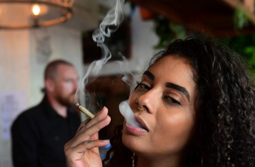 Abre sus puertas el primer café y restaurante a base de marihuana en Estados Unidos