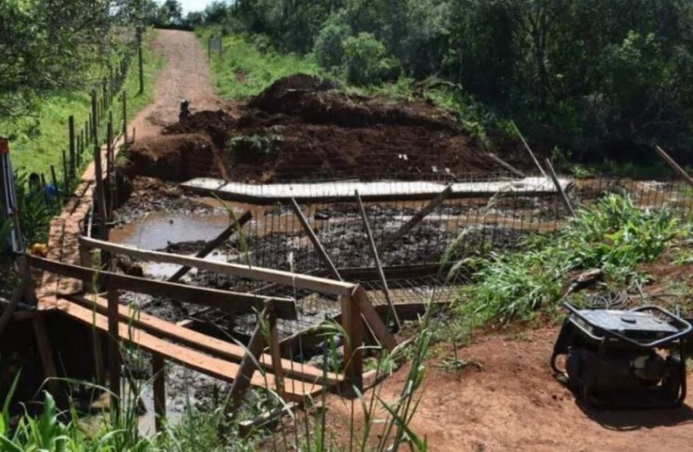 Construyen un puente sobre el arroyo Mbiguá en el barrio San Miguel de San Pedro