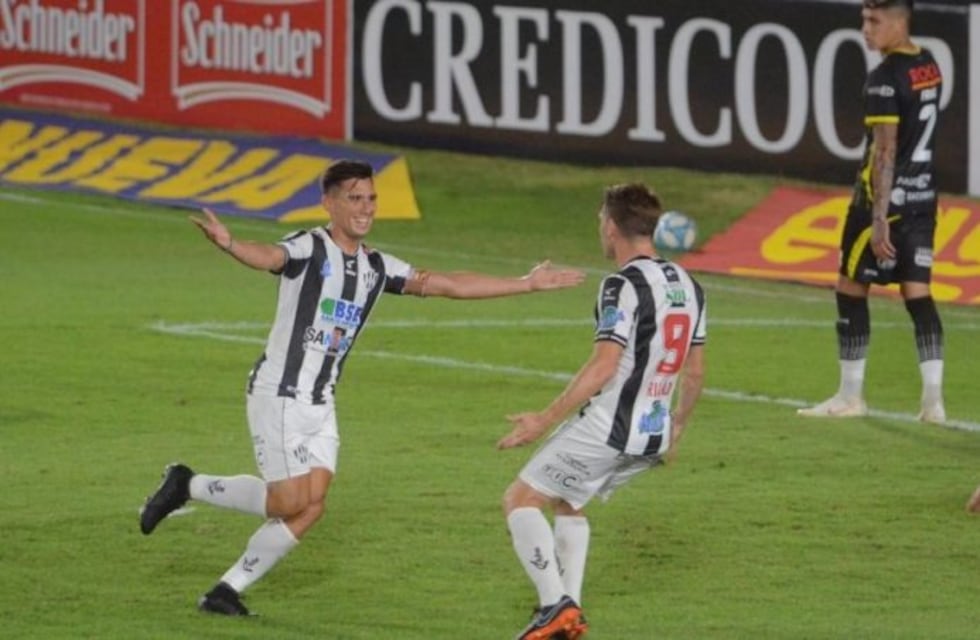 Central Córdoba empató 2 a 2 con Defensa y Justicia en el Alfredo Terrera