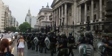 Protesta frente al Congreso