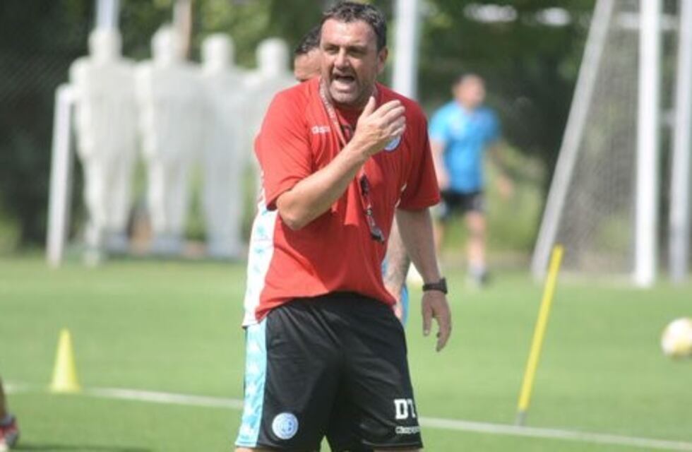 Osella todavía espera a un centrodelantero para Belgrano