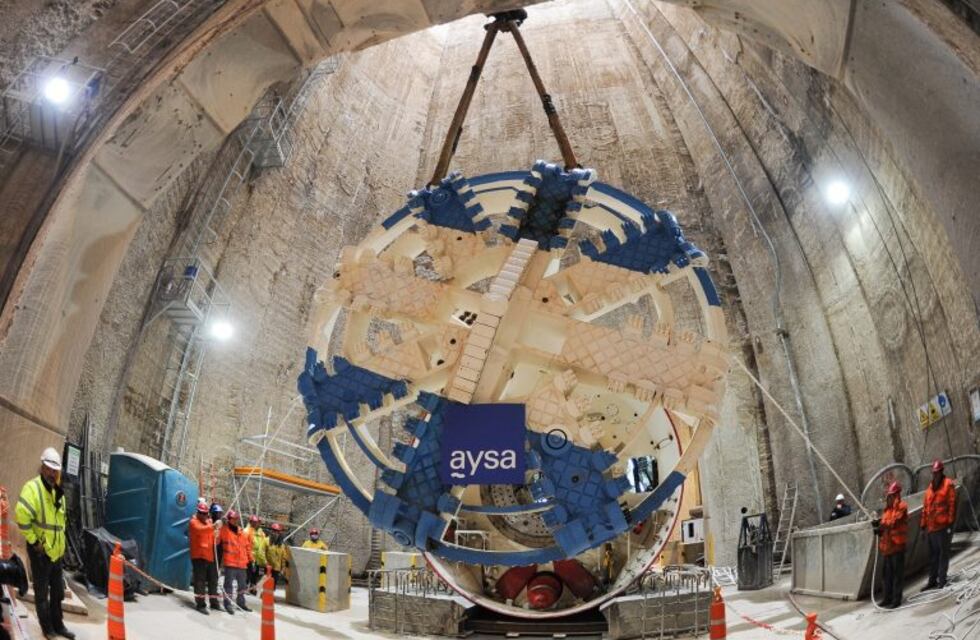 Lanzarán créditos para conectar viviendas a la red de agua corriente y cloacas