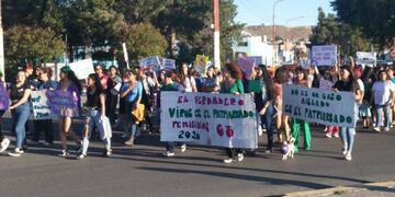 dia internacional de la mujer en caleta olivia