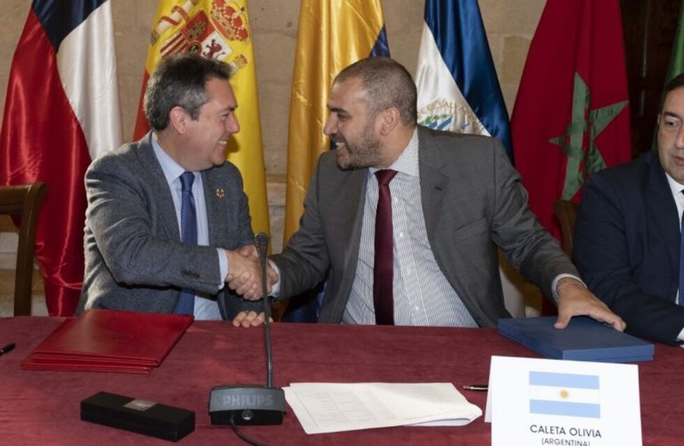 Facundo Prades rubricó protocolo en II Foro Global con Juan Espadas, Alcalde de Sevilla