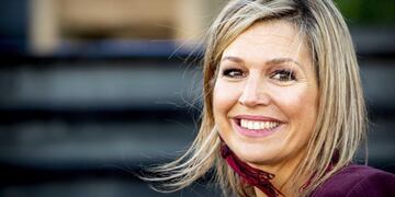 Máxima Zorreguieta marcó tendencia al lucir un llamativo casquete de plumas