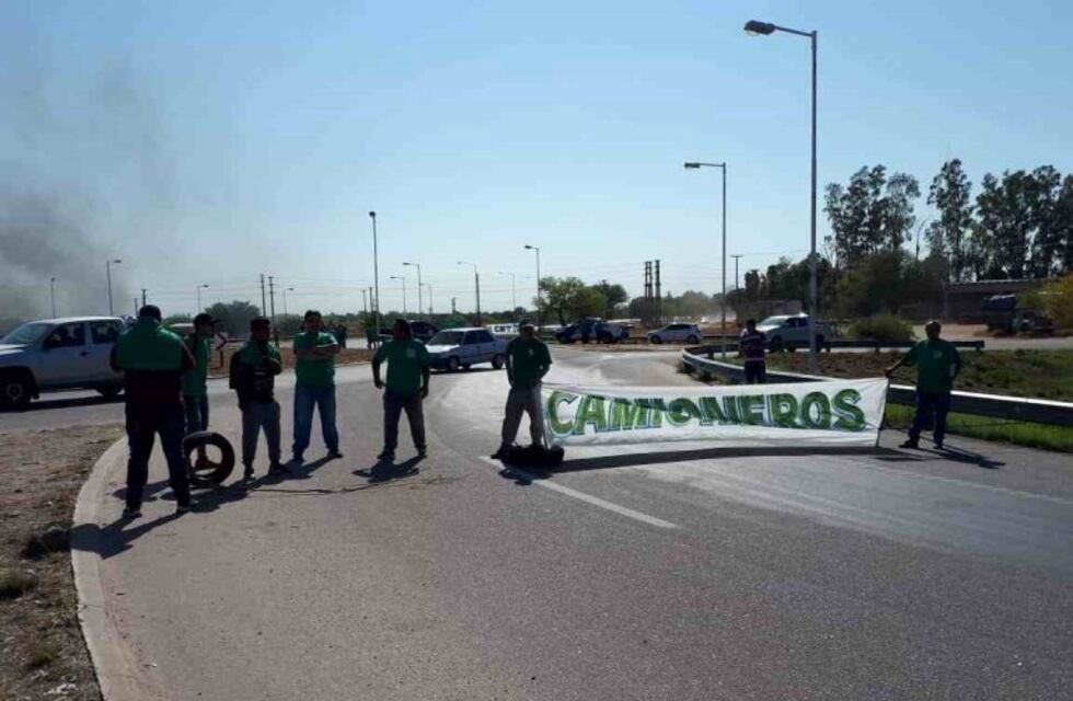 Paro Nacional: camioneros realizaron cortes de ruta