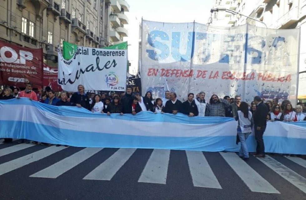 Baradel: "Los responsables de la mala educación no somos los docentes, es el Gobierno"