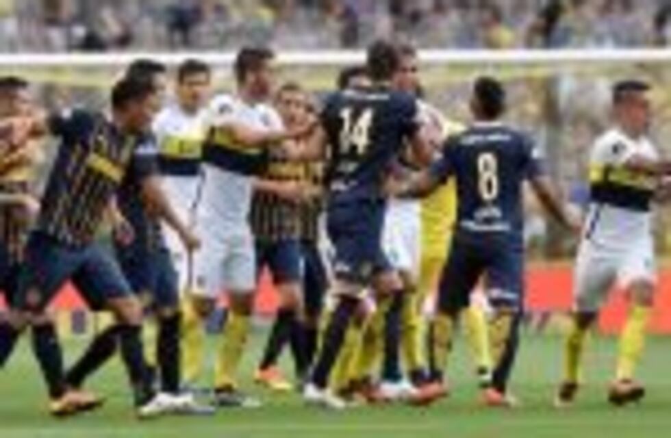 En un encuentro picante, Boca y Rosario Central empataron 1-1 en la Bombonera