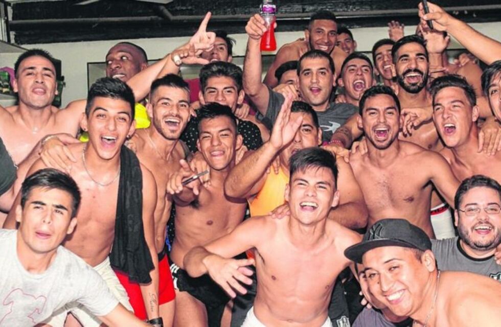 Así festejó el ascenso en el vestuario Central Córdoba