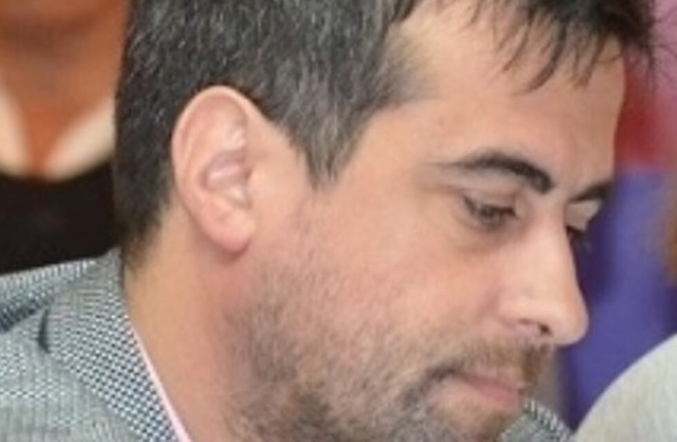 Francisco Medina: UC presentará un proyecto para que siga de licencia