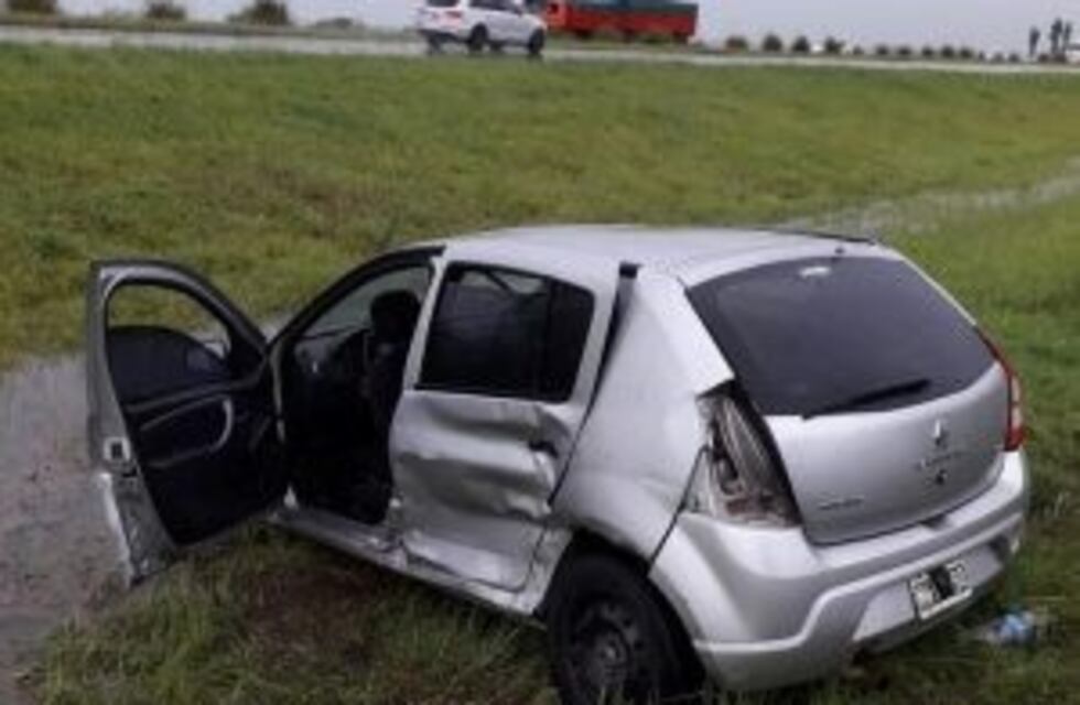 Personal de Gendarmería involucrado en un accidente en la autopista Córdoba - Rosario