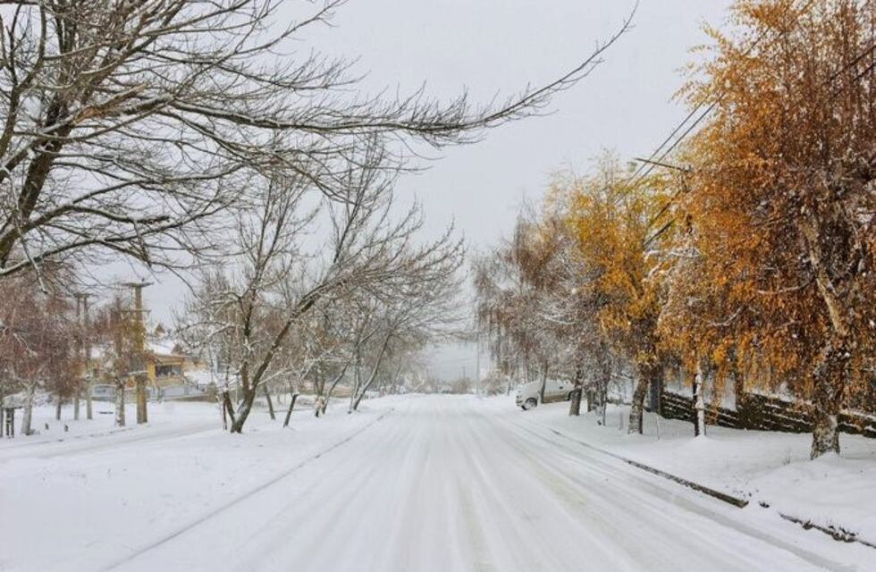 Volvieron las nevadas a Bariloche y rige un alerta meteorológico para el fin de semana
