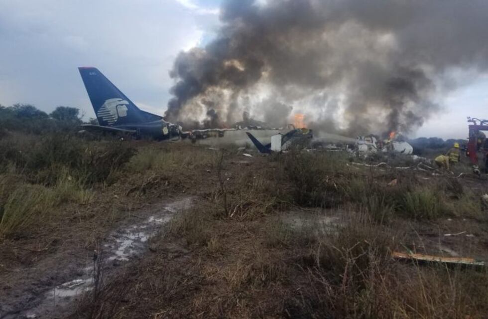 Un avión de pasajeros se estrelló en el norte de México