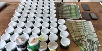 Secuestraron 78 potes, de 190, 200 y 250 gramos, totalizaron un peso de 15,5 kilogramos, con cannabis\u002E