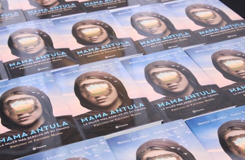 Presentaron el libro Mama Antula, la mujer más rebelde de su tiempo