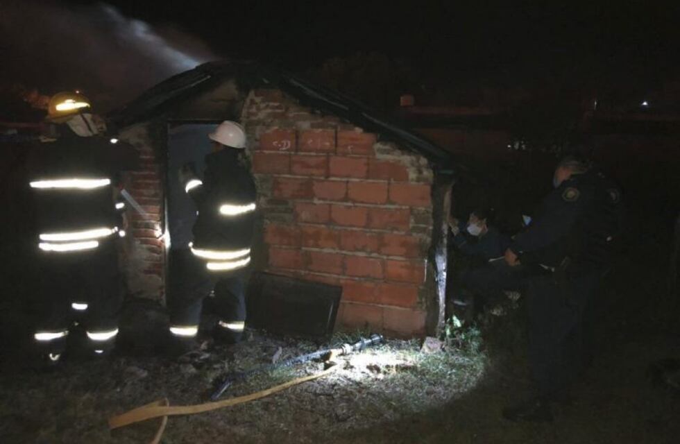Feliciano: incendio consumió por completo una vivienda