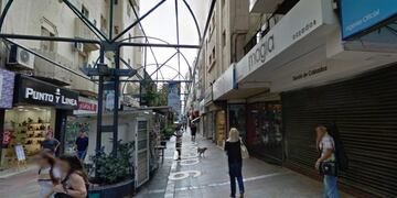 El hecho de inseguridad ocurrió en un local comercial de calle 9 de Julio.\u002E