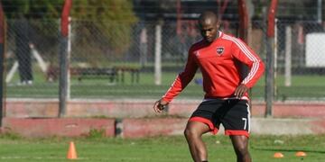 El delantero podría emigrar en junio próximo\u002E (CANOB)