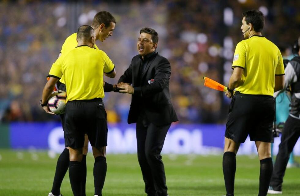Marcelo Gallardo tildó de "escandalosas" las decisiones del arbitraje ante Boca