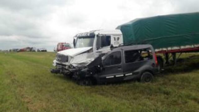 Tras en choque en la Ruta 34 hubo cinco muertos.