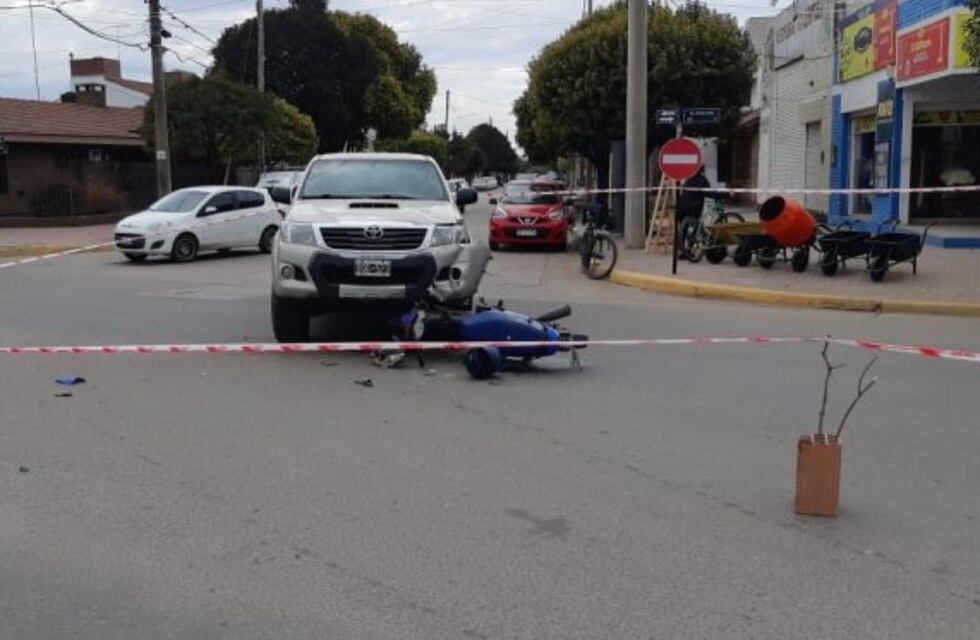 Un menor murió tras chocar con su moto en Jesús María