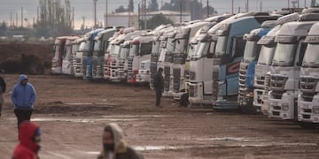 Hay más de 9900 camiones parados en Uspallata, Mendoza\u002E