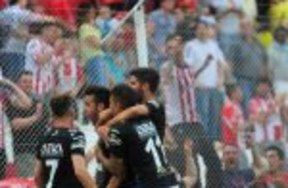 Iván Delfino, DT de Instituto: Tenemos que jugar de esta forma, no nos sobra nada