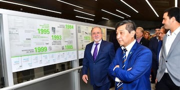 La autoridades recorrieron el museo fotográfico de la entidad