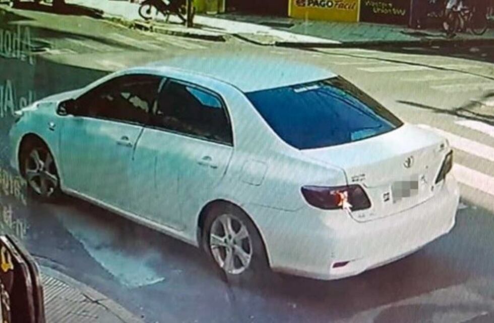 Encontraron en la casa de un ex policía el auto usado en el crimen del empresario