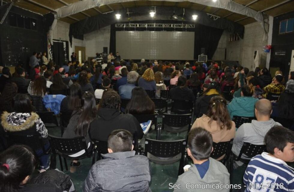 Los Antiguos: se presentó la película "Mi mejor amigo"