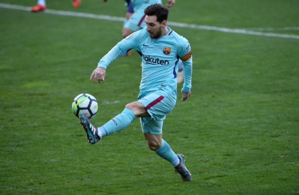 Con una asistencia magistral de Messi, Barcelona derrotó 2-0 al Eibar