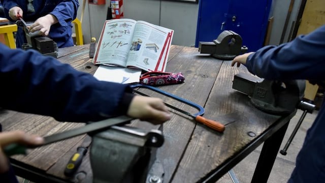 Más de 2\u002E500 libros llegaron a escuelas técnicas de Jujuy\u002E